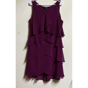 SLNY Sheath Dress Size 16 Burgundy Flutter Tiered Embellished Shoulders Lined